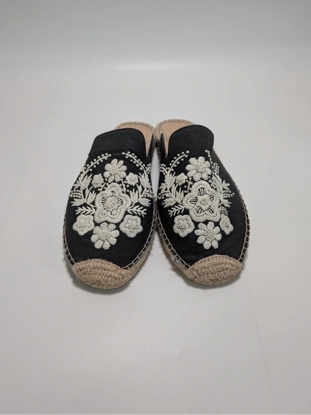 Boden Floral Embroidered Espadrille Mules